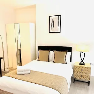 https://westferry.cambridgehotelsuk.com