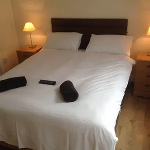 https://boscombe-reef-hotel.bournemouth-hotels.org